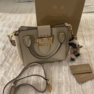 BURBERRY SOFT GRAIN SMALL BUCKLE TOTE